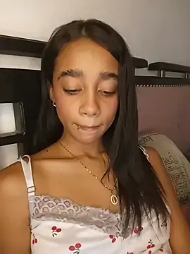 Stripchat Live Sex Cam of Zoe_Sweett18
