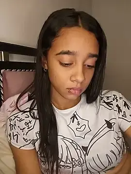Stripchat Live Sex Cam of Zoe_Sweett18