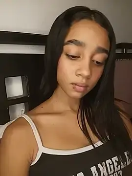 Stripchat Watch Live Sex Cams of Zoe_Sweett18