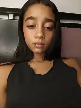 Stripchat Nude Webcam of Zoe_Sweett18