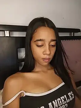 Stripchat Adult Webcams of Zoe_Sweett18