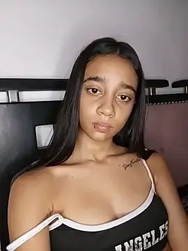 Stripchat Watch Live Sex Cams of Zoe_Sweett18