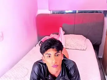 Stripchat Free Porn Cam of Erick_Velveth