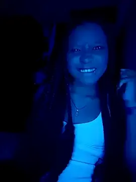 Stripchat Live Sex Cam of Laurakail_wan