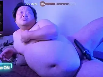 Stripchat Free Porn Cam of ChubbyBEAR039