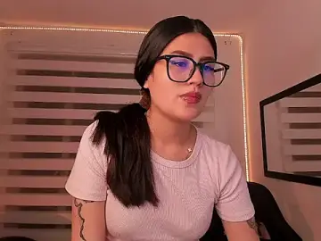 Stripchat Live Sex Cam of Isa_Bonny_