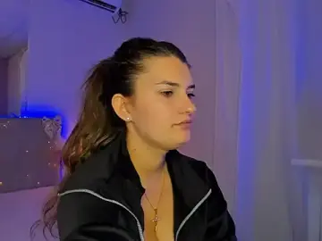 Stripchat Free Live Porn of Laura_Leee