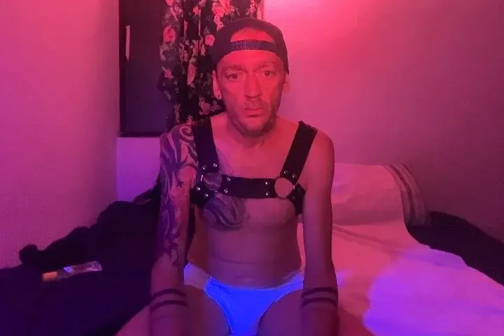 Bdsmboibhh