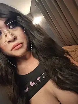 Stripchat Sex Cam of MISS_QUEENDOMCUM_