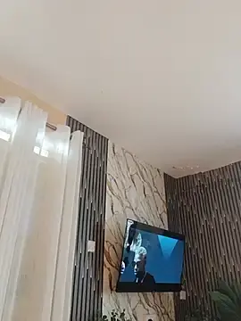 Stripchat Sex Cam of Queenmillan