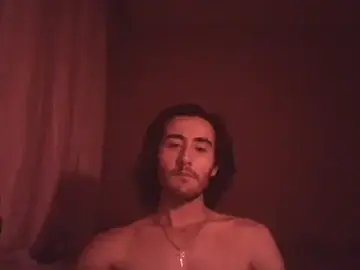 Stripchat Live Sex Cam of MAYBEYOUTWT