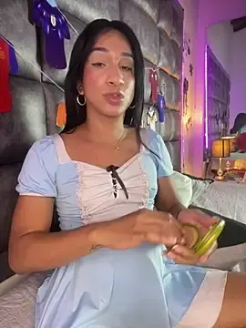 Stripchat Live Sex Cam of Ashly_Miller