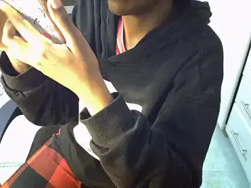 Stripchat Free Live Porn of Caryyyl