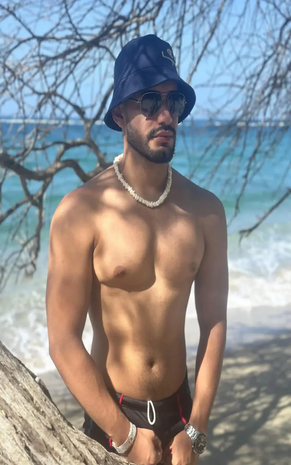 Leon__Hart_