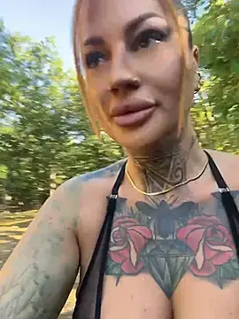 Stripchat Sex Cam of krysstal003