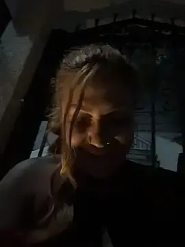 Stripchat Watch Live Sex Cams of krysstal003