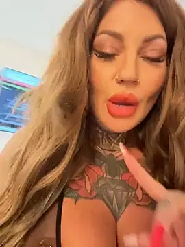 Stripchat Adult Webcams of krysstal003