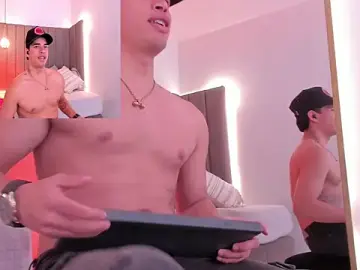 Stripchat Adult Webcam of Benjamin_More
