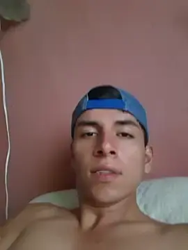 Stripchat Live Sex Cam of ZaneHoward