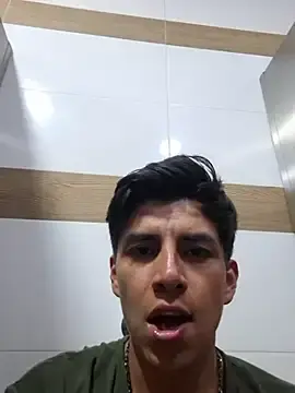 Stripchat Free Porn Cam of ZaneHoward