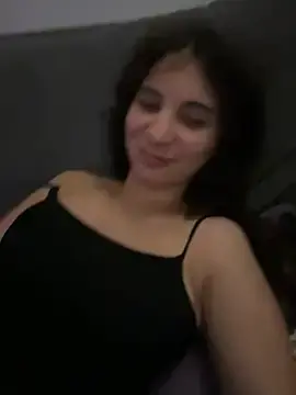 Stripchat Live Sex Cam of youngcouple18_19