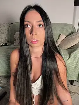 Stripchat Sex Cam of KimArts