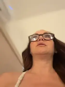 Stripchat Free Porn Cam of MessyNastyQueen