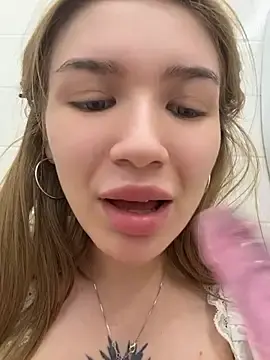 Stripchat Live Porn of FlashTitsRoyal