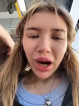 Stripchat Free Porn Cam of FlashTitsRoyal