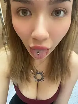 Stripchat Live Sex of FlashTitsRoyal