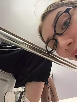 Stripchat Best live sex cam show of FlashTitsRoyal