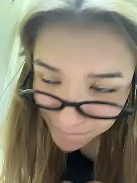 Stripchat Watch Live Sex Cams of FlashTitsRoyal