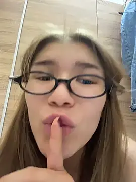Stripchat Best Webcam of FlashTitsRoyal