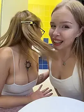 Stripchat Adult Video Chat of FlashTitsRoyal