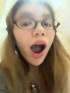Stripchat Adult Video Chat of FlashTitsRoyal