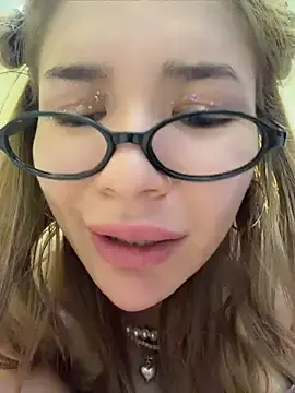 Stripchat Live Sex of FlashTitsRoyal