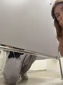 Stripchat Adult Webcam of FlashTitsRoyal