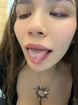 Stripchat Free Porn Cam of FlashTitsRoyal