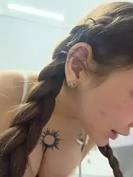 Stripchat Sex Chat of FlashTitsRoyal