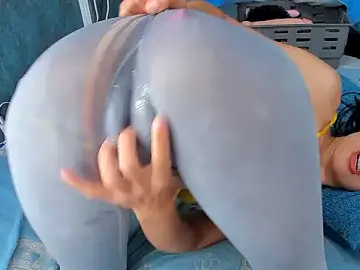 Stripchat Free Porn Cam of RedAssHottie