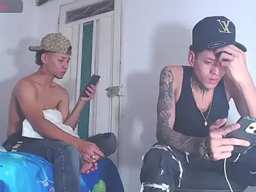 Stripchat Adult Webcam of gabriel_reyes21