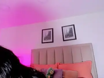 Stripchat Free Live Porn of CatalinaSaanz_