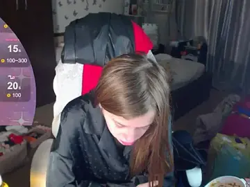 Stripchat Sex Cam of Kira_honeyy