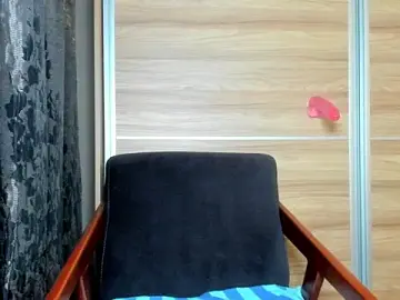 Stripchat Free Porn Cam of CurvyJules69