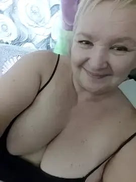 Stripchat Free Porn Cam of ForgetMeNot555