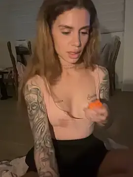 Stripchat Live Sex Cam of EmiliaCatalina