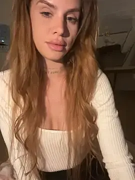 Stripchat Best live sex cam show of EmiliaCatalina