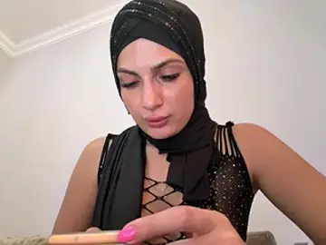 Stripchat Sex Chat of GumusGuray