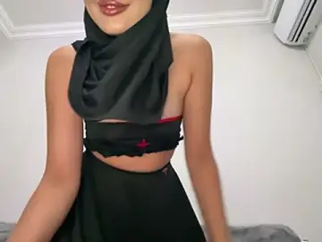 Stripchat Sex Cam of GumusGuray