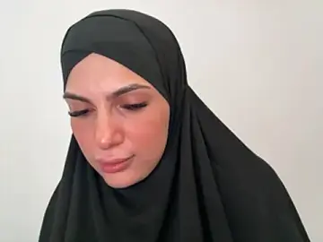 Stripchat Nude Webcam of GumusGuray